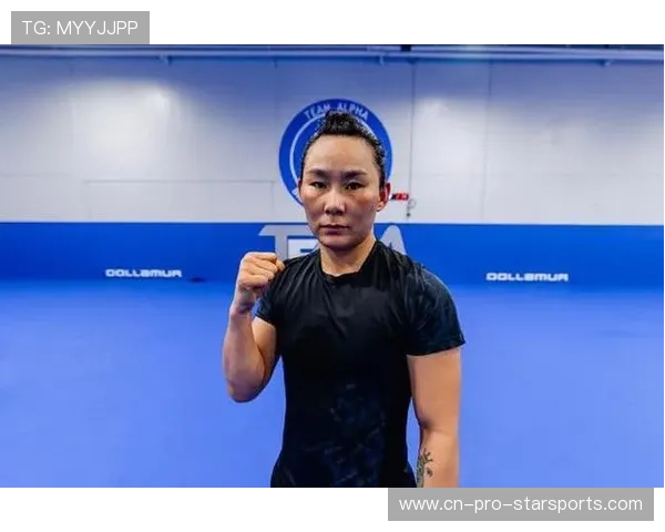 UFC队员密集进行高强度对抗，比赛模拟度提高