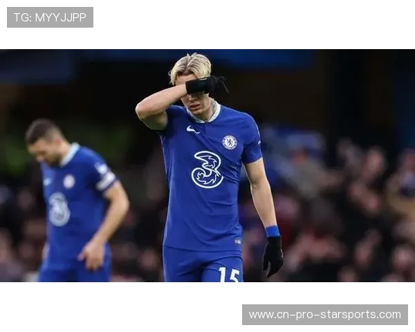 教练私下表扬一名边锋的训练态度，或将收获出场时间