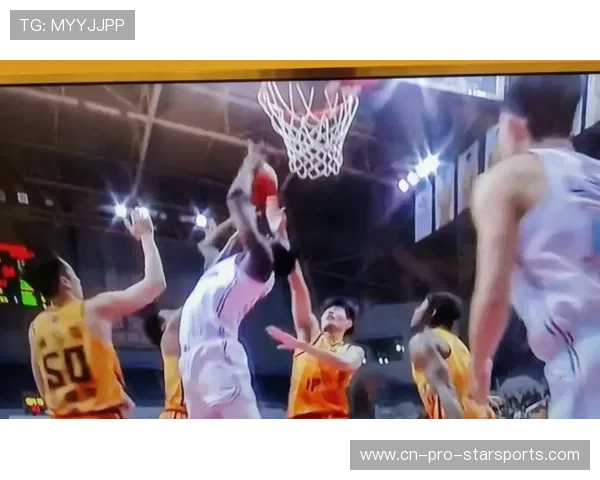 训练场冲突视频曝光，球队内部纪律遭质疑