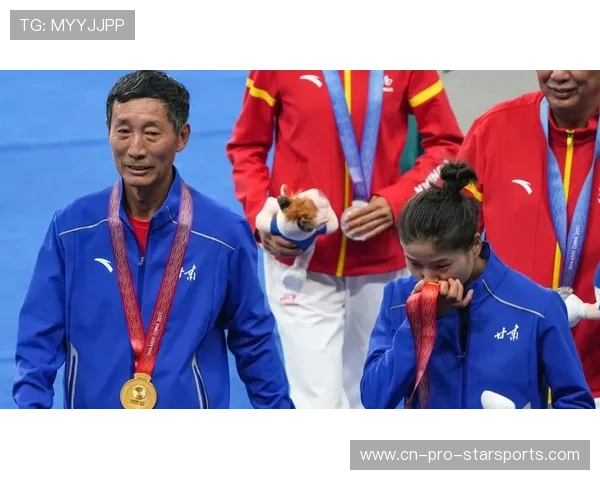 世界田径训练营教练员互评体系试点成效显著，世界著名田径教练